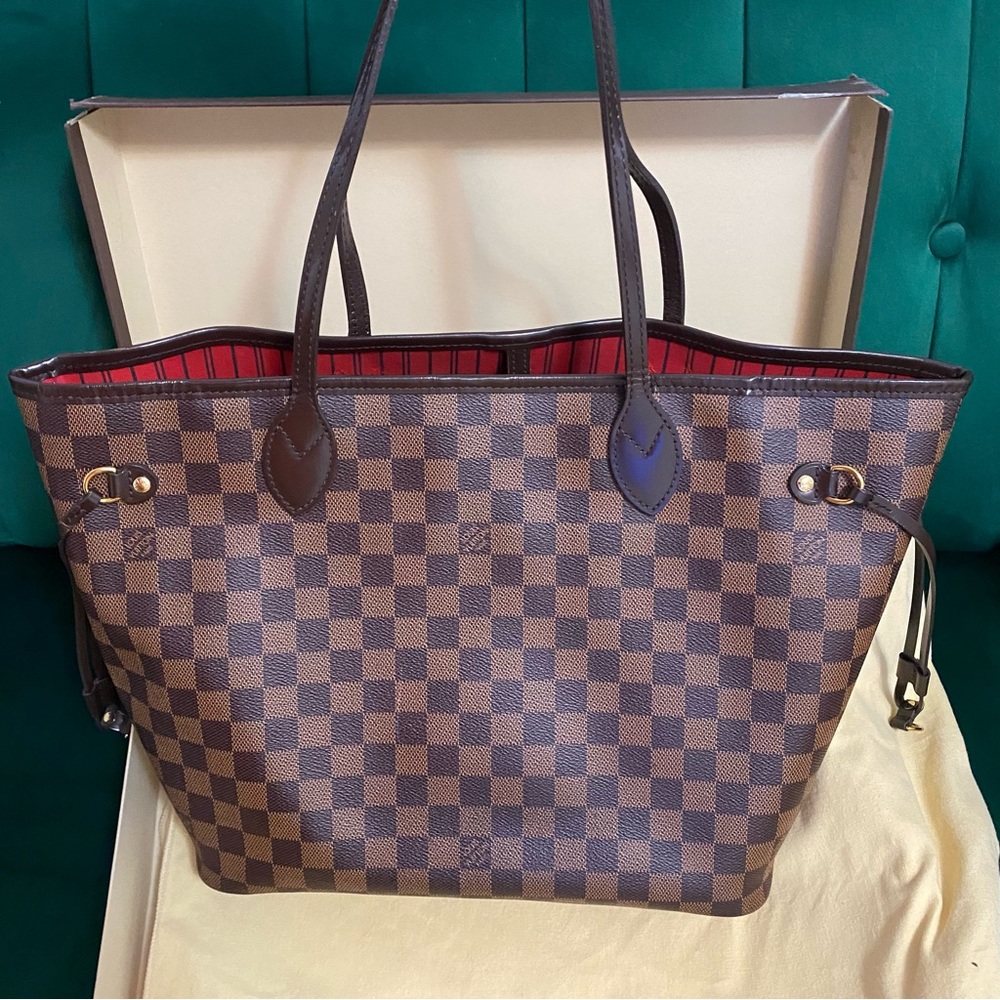 Louis Vuitton Neverfull MM tote unites timeless design in Damier Ebene canvas